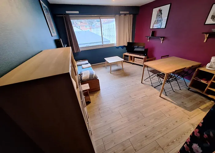 Grenoble: Jardin De Ville...